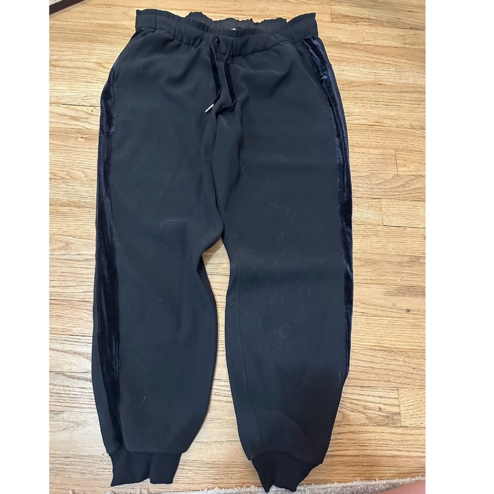 Lululemon Joggers with Velvet touches